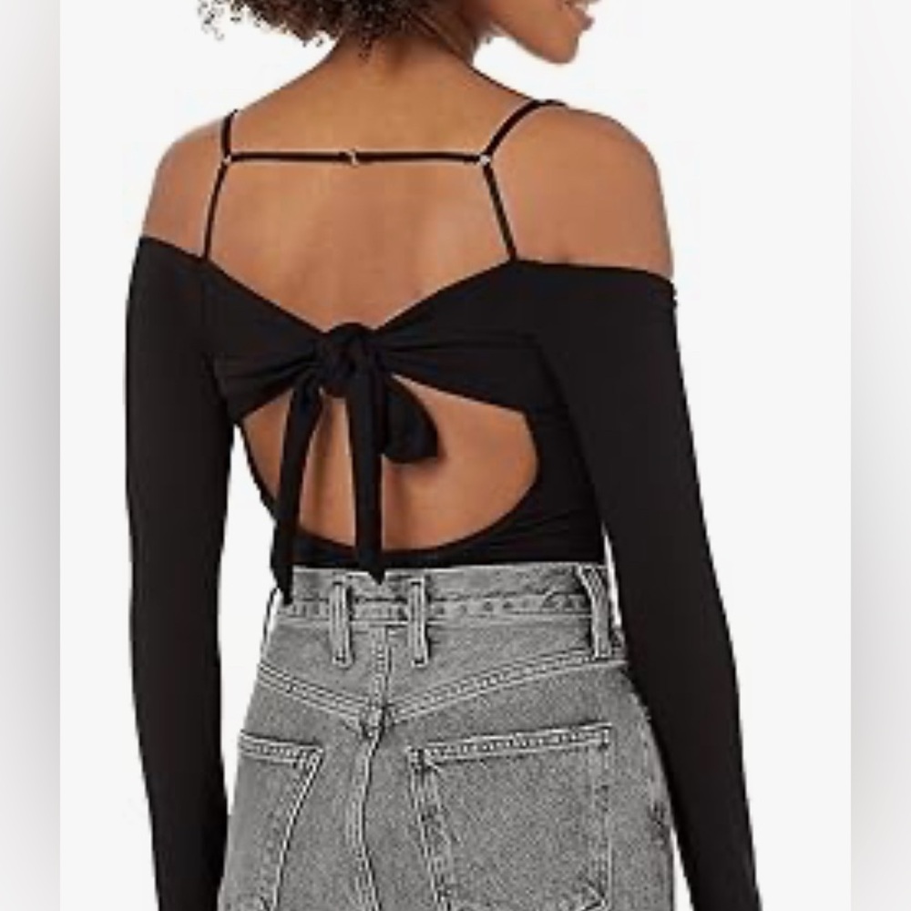 ASTR Alessa black bodysuit